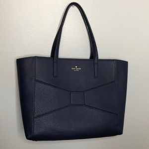 kate spade Bags - Classic Kate Spade Bow tote bag NAVY kate spade Bags - Classic Kate Spade Bow tote bag NAVY